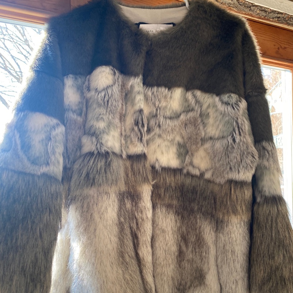 Zara Women’s Faux Fur Jacket